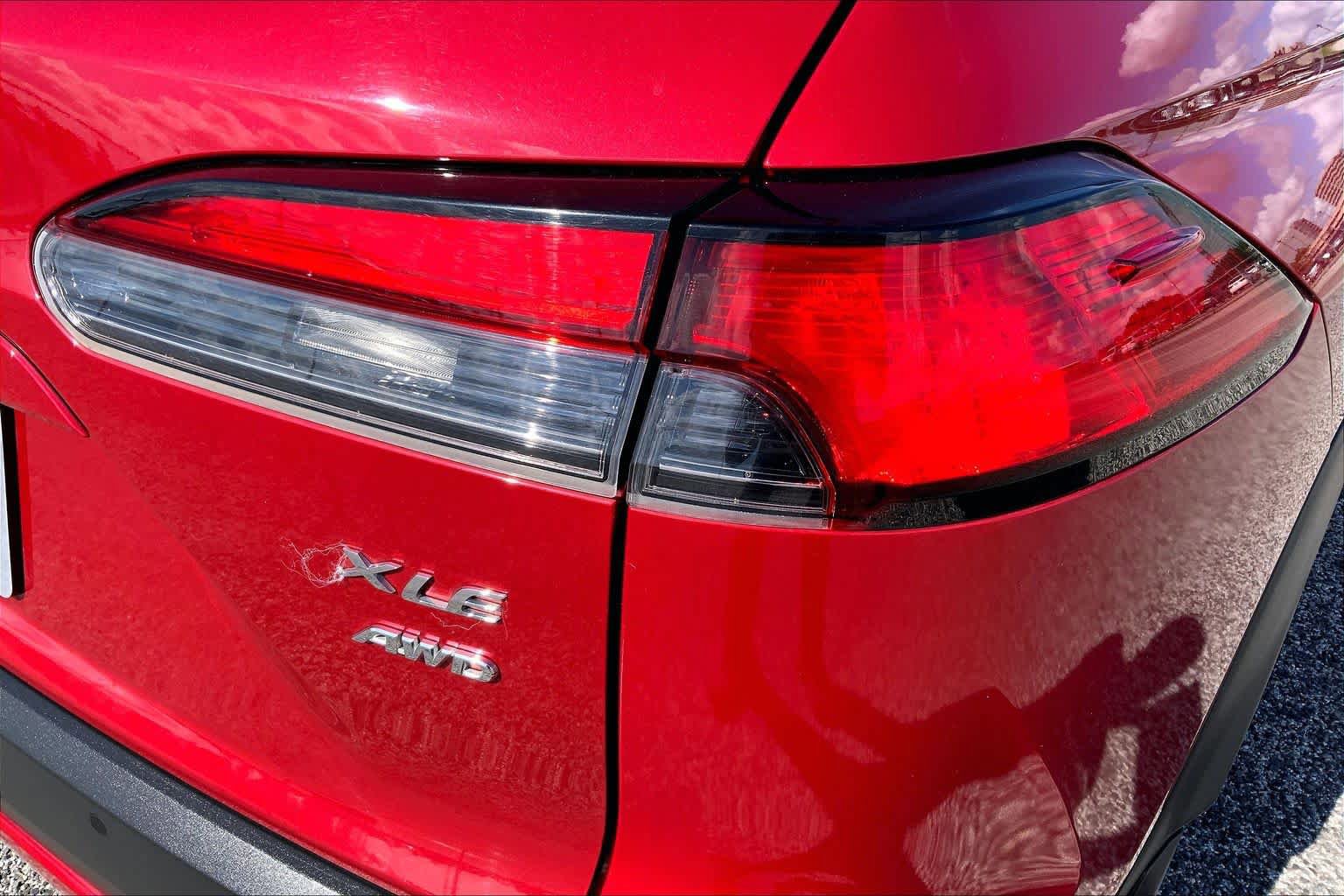 Used 2023 Toyota Corolla Cross XLE w/ Convenience Package AWD/4WD image 30
