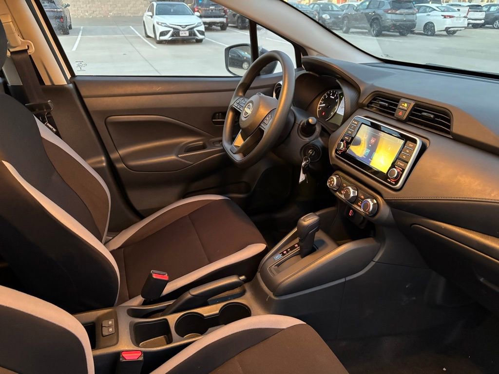 Used 2025 Nissan Versa S w/ Trunk Package image 10