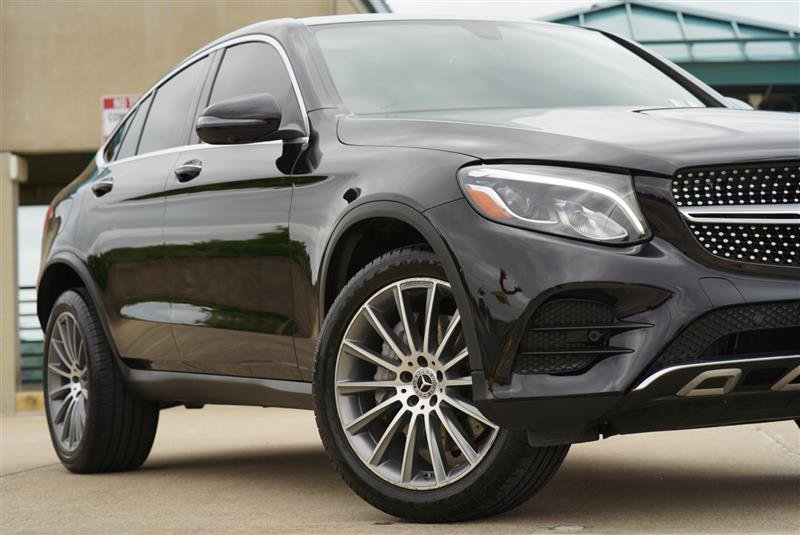 Used 2019 Mercedes-Benz GLC 300 4MATIC Coupe image 12