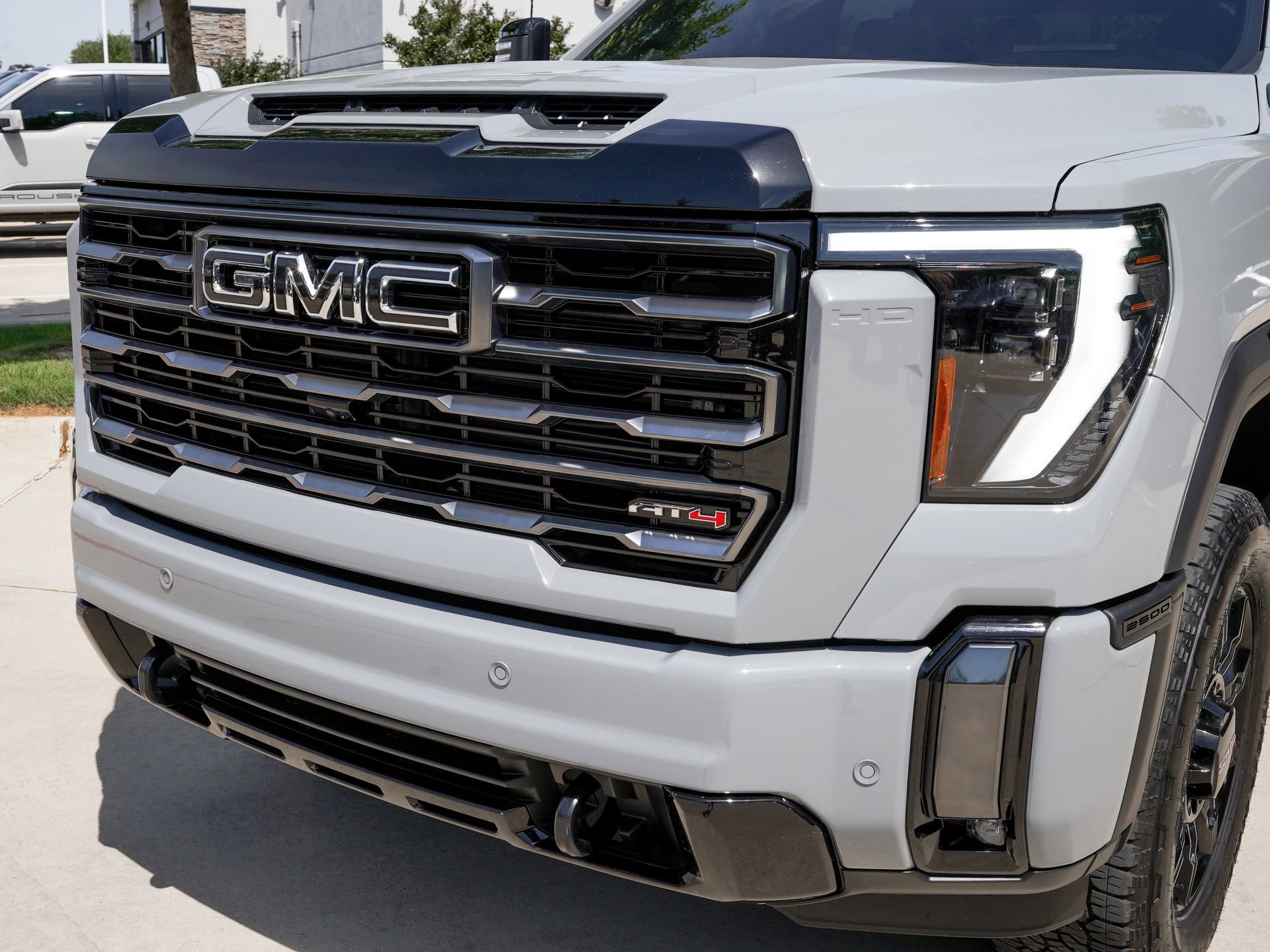 Used 2024 GMC Sierra 2500 AT4 w/ AT4 Premium Plus Package AWD/4WD image 29