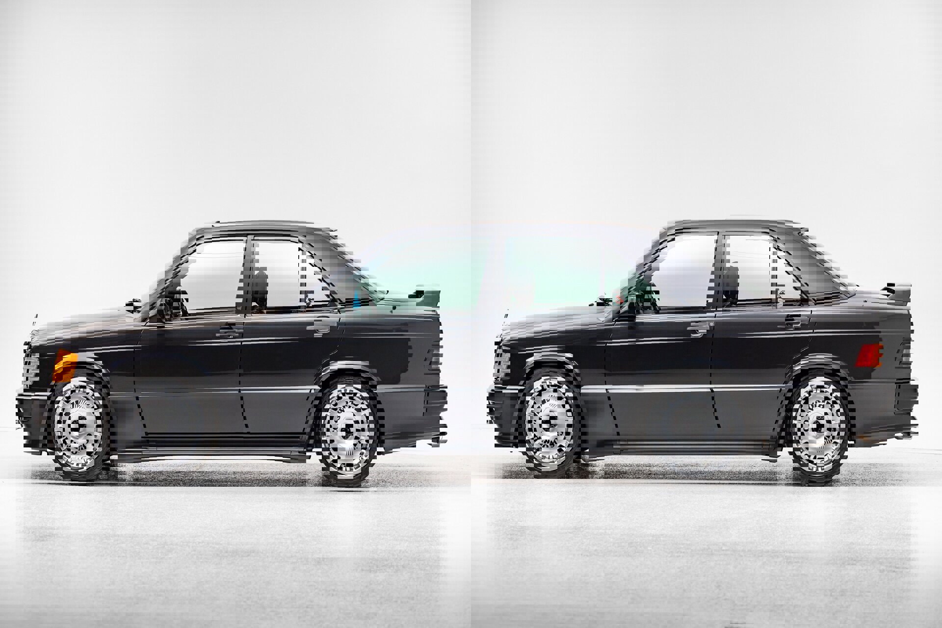 Used 1987 Mercedes-Benz 190 E 2.3-16 image 6