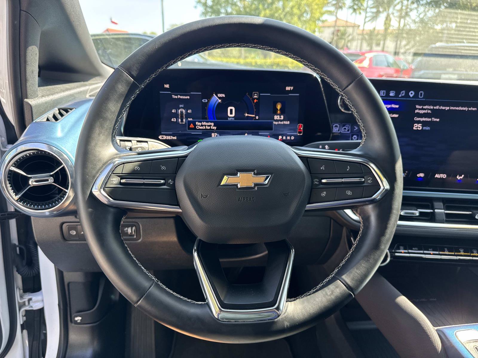 Used 2026 Chevrolet Equinox EV LT FWD image 14