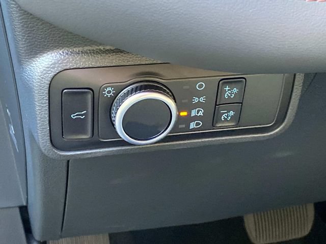 Used 2025 Ford Explorer Active RWD image 16