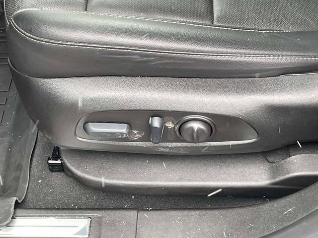 Used 2023 GMC Acadia SLT image 16