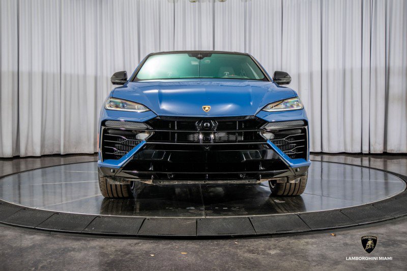 Used 2025 Lamborghini Urus SE image 5
