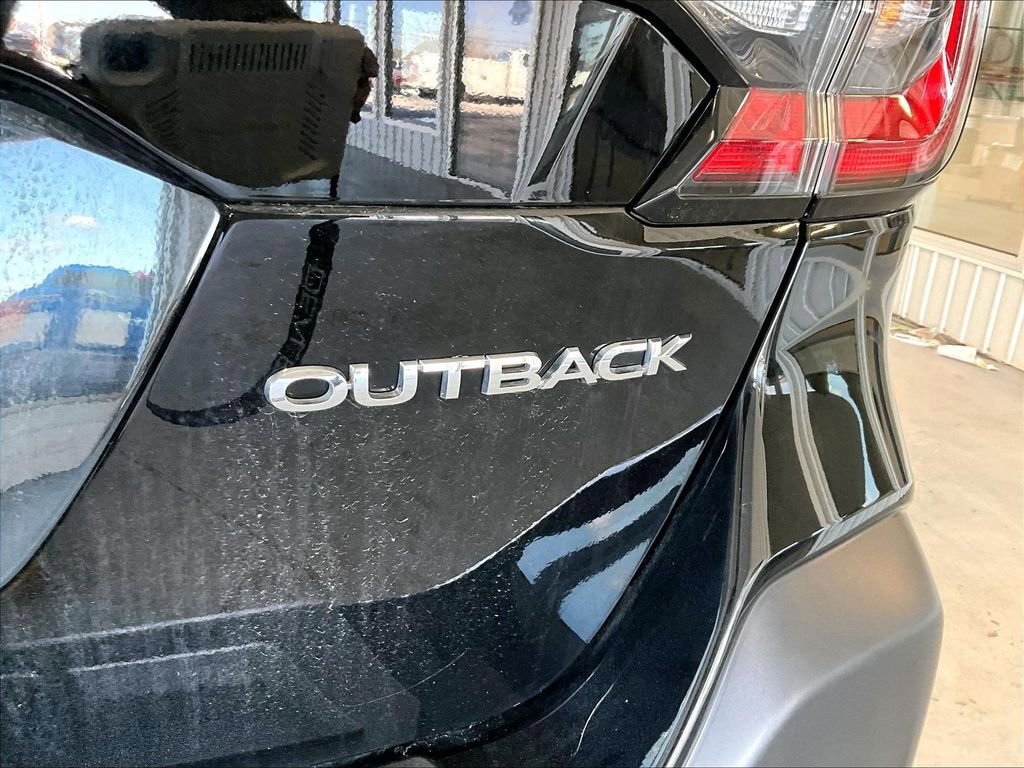 Used 2025 Subaru Outback Premium AWD/4WD image 28