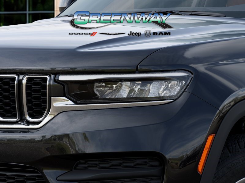 New 2025 Jeep Grand Cherokee Laredo RWD image 10
