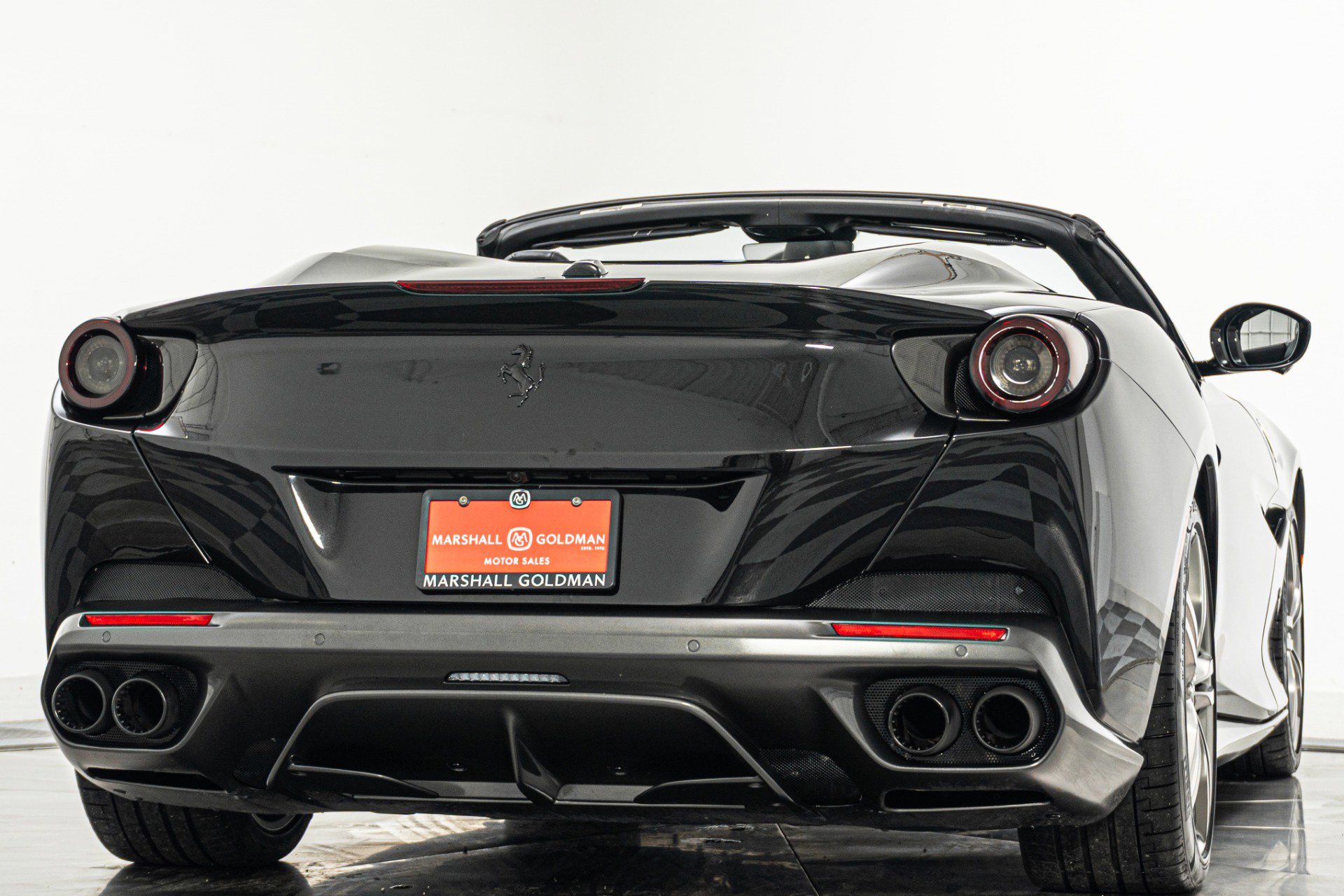 Used 2020 Ferrari Portofino image 9