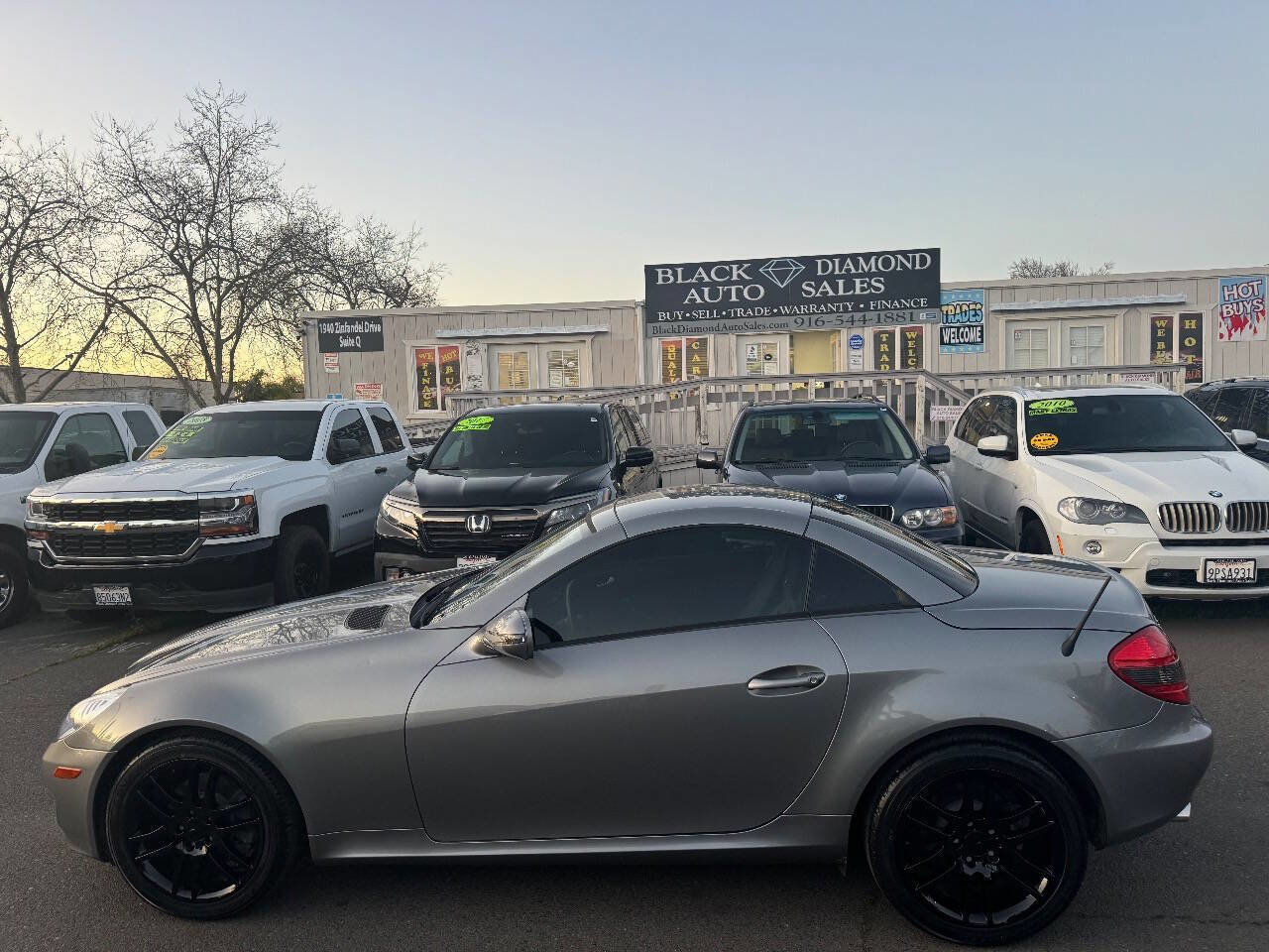 Used 2009 Mercedes-Benz SLK 300 image 3
