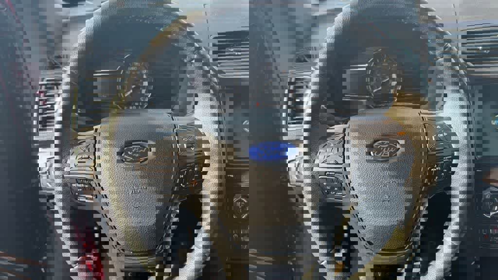 Used 2018 Ford Explorer XLT w/ Equipment Group 201A AWD/4WD image 20