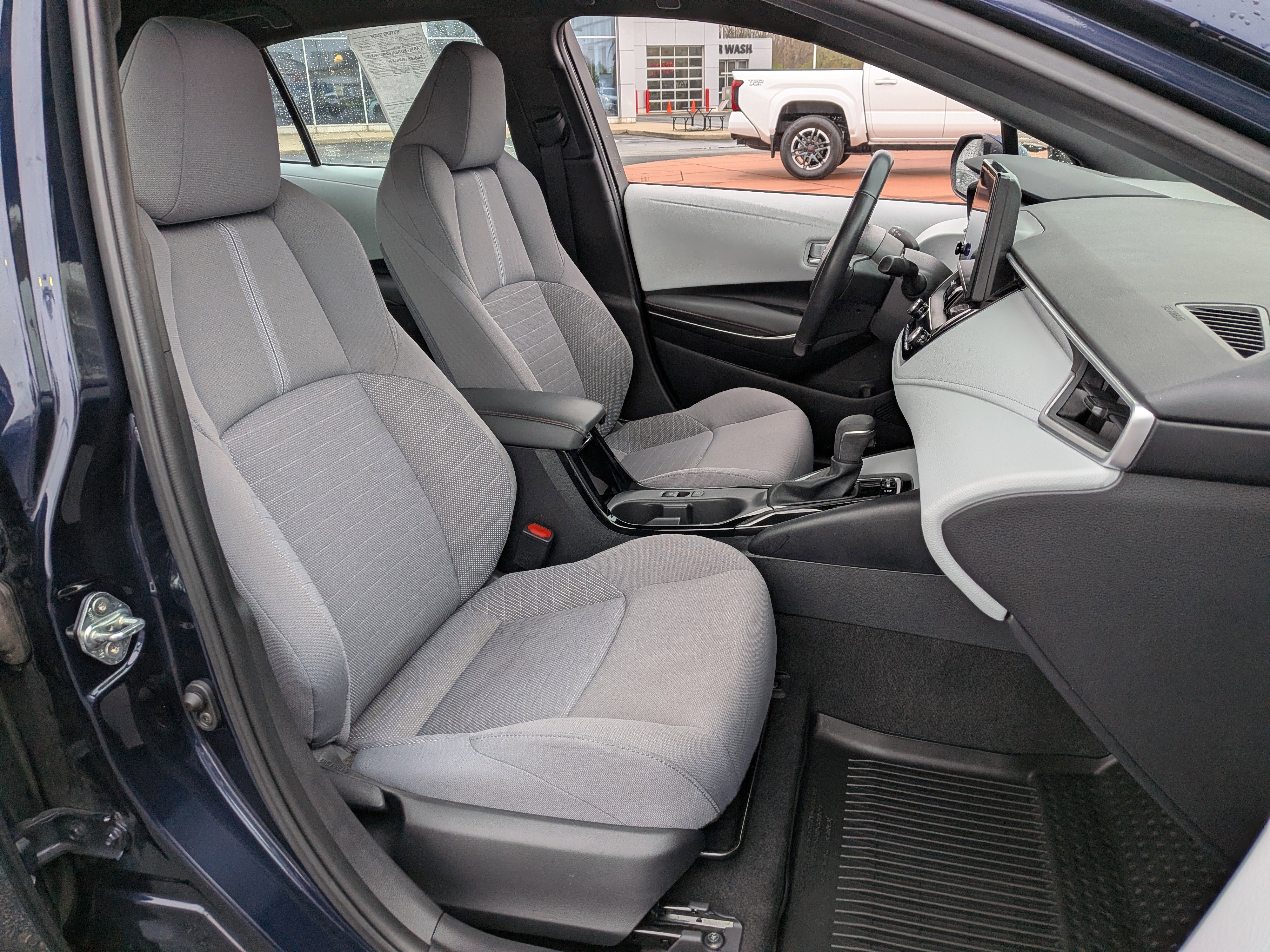 Used 2023 Toyota Corolla SE image 23