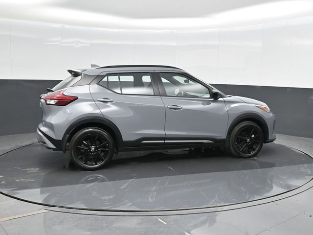 Used 2024 Nissan Kicks SR image 4