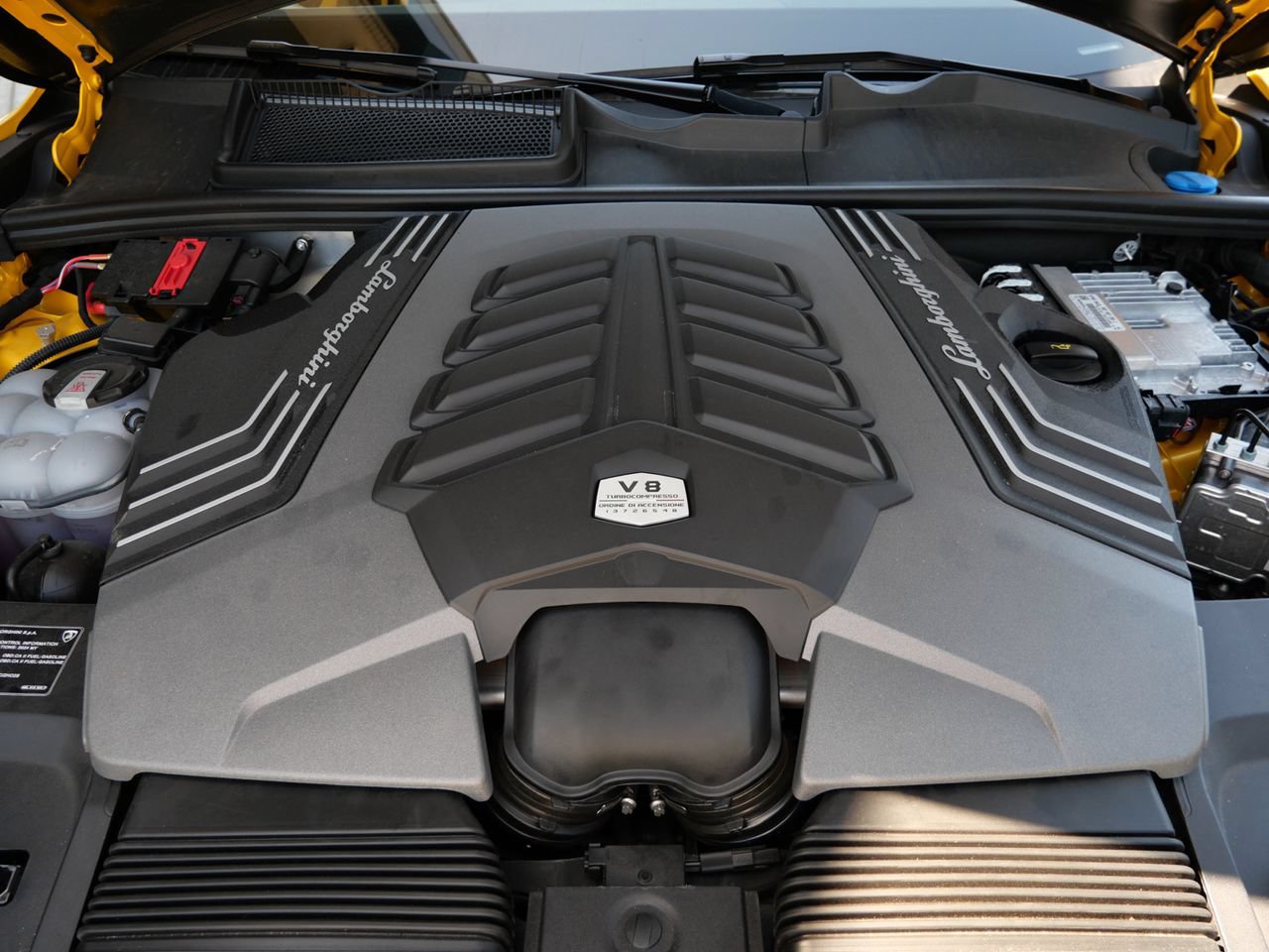 Used 2024 Lamborghini Urus S AWD/4WD image 27
