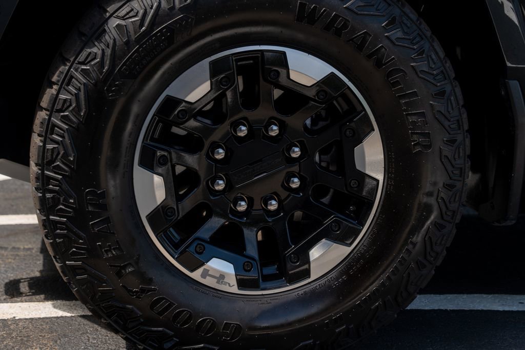 Used 2024 GMC Hummer EV 2X w/ Extreme Off-Road Package AWD/4WD image 21