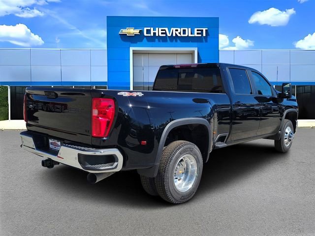 New 2026 Chevrolet Silverado 3500 LT w/ All Star Edition image 3