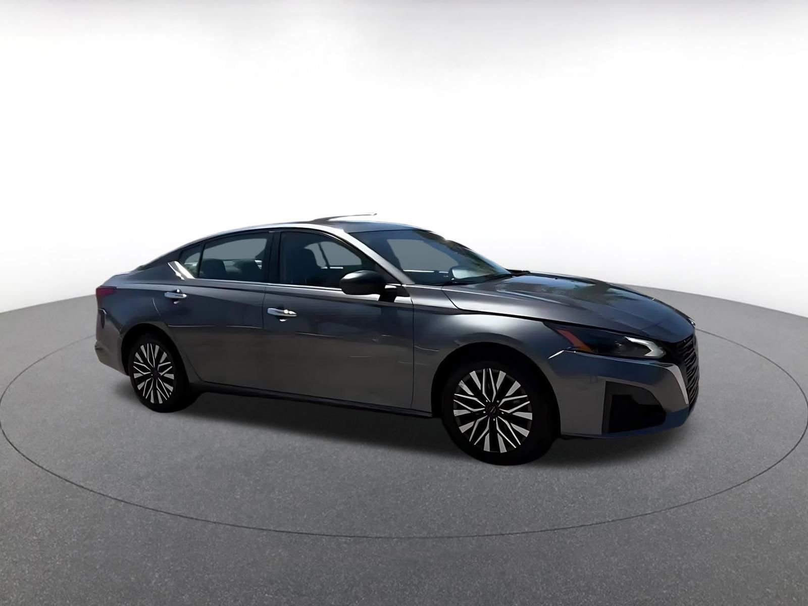 Used 2025 Nissan Altima 2.5 SV FWD video 2