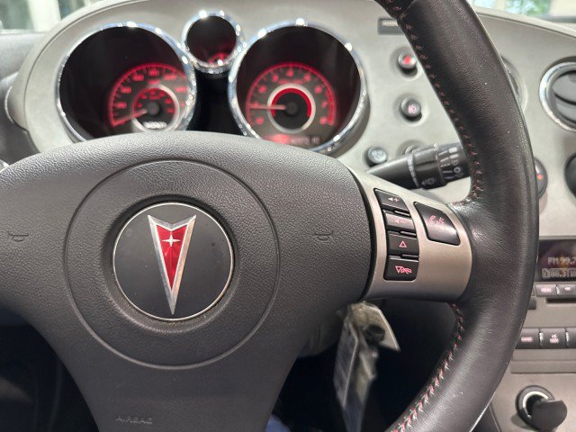 Used 2009 Pontiac Solstice GXP w/ Premium Package RWD image 69