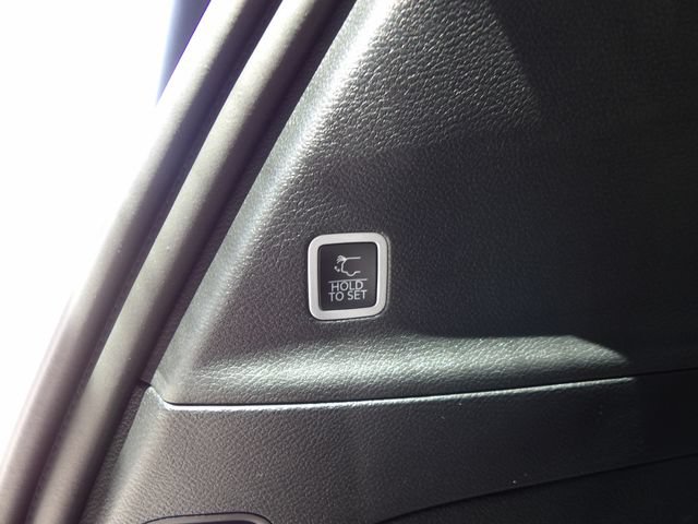 New 2027 Chrysler Pacifica Select FWD image 9