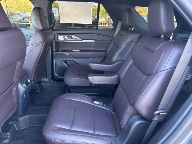 New 2026 Ford Explorer Platinum RWD image 13