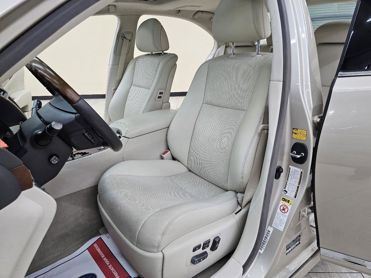 Used 2010 Lexus LS 460 Luxury image 17