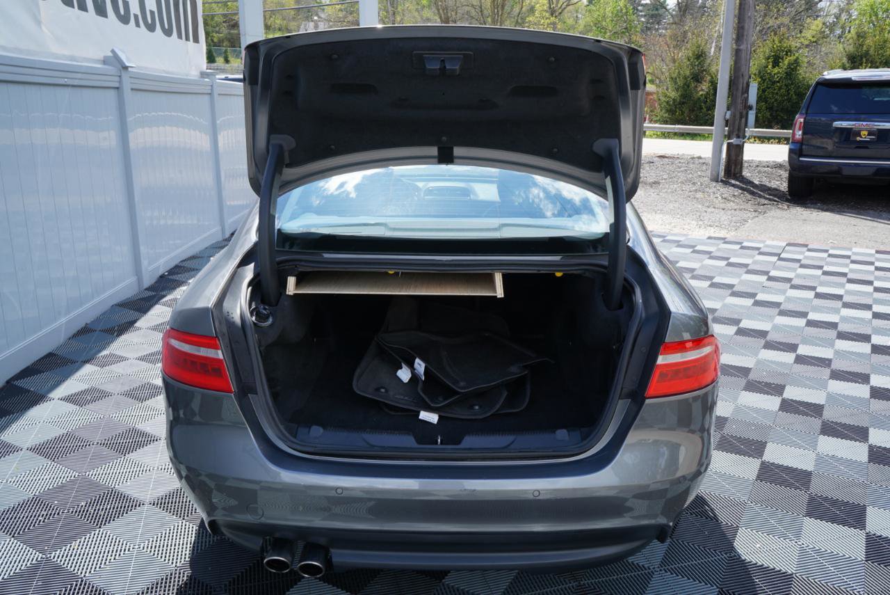 Used 2018 Jaguar XE Prestige AWD/4WD image 52