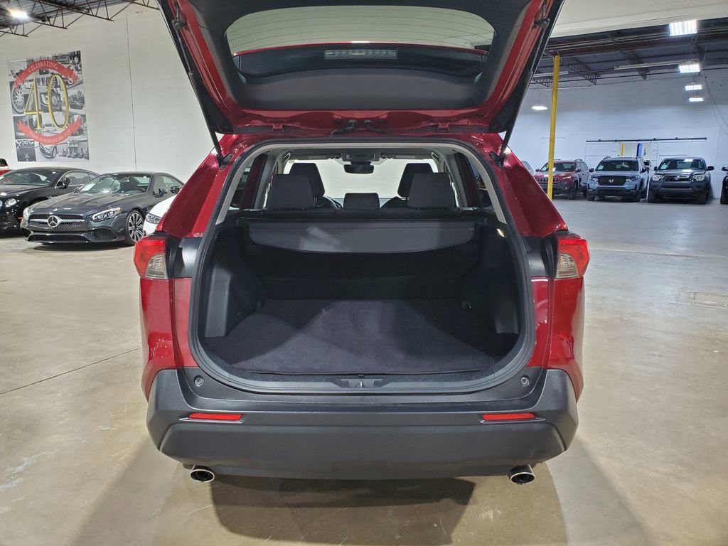 Used 2022 Toyota RAV4 XLE FWD image 26