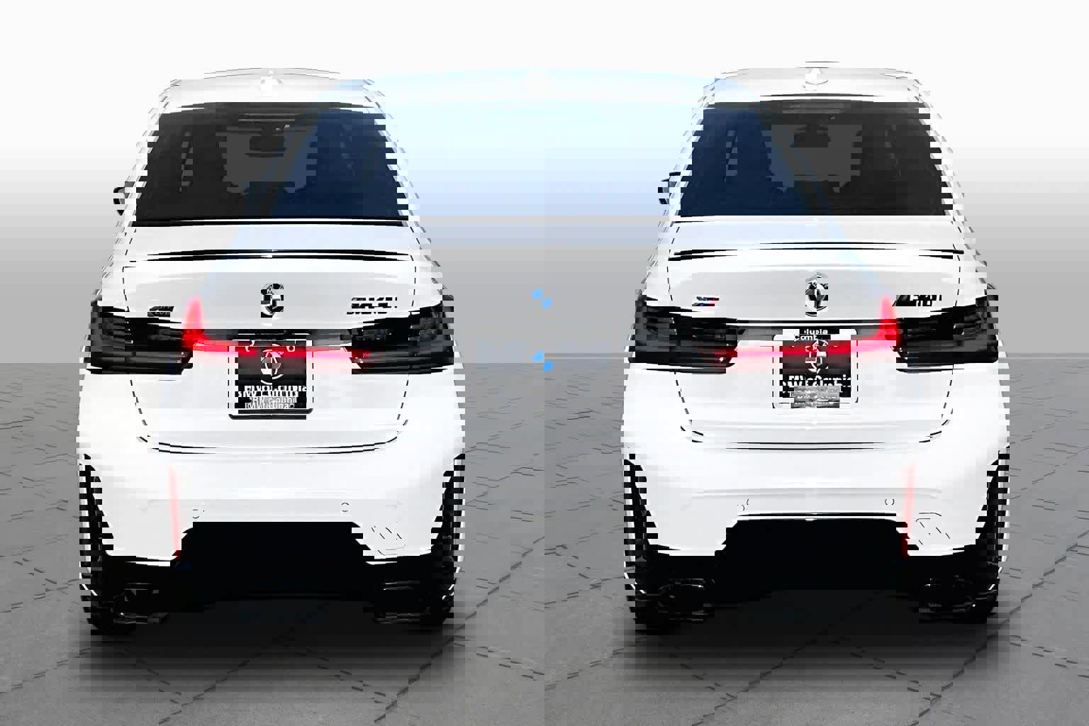 Used 2024 BMW M340i xDrive AWD/4WD image 4