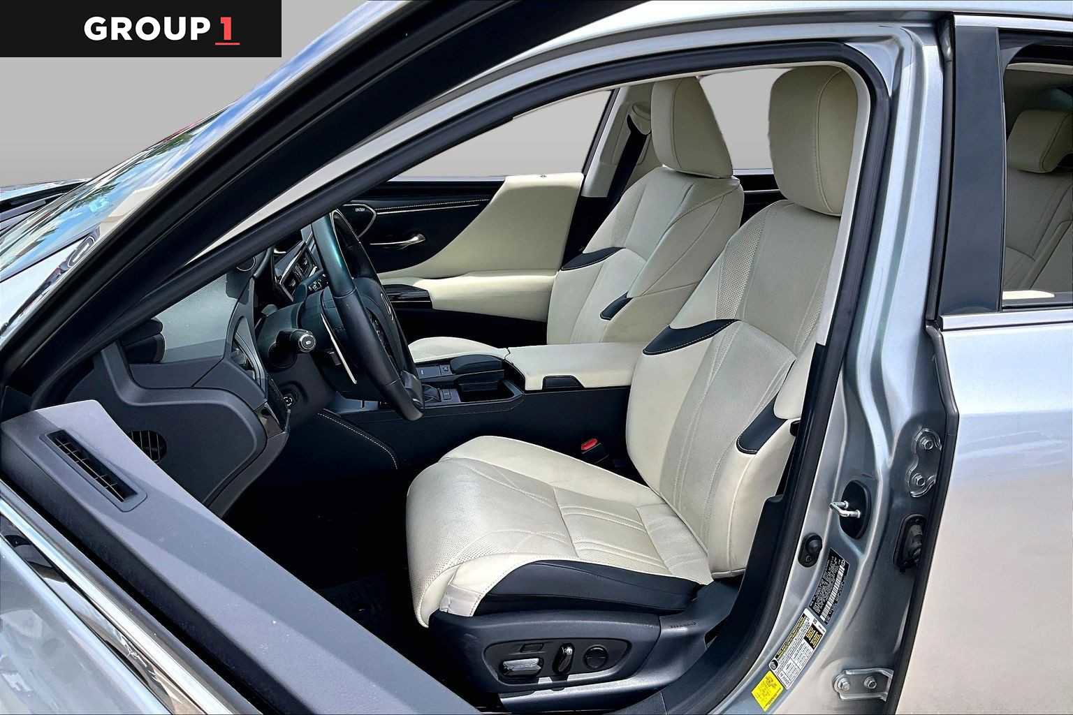 Certified 2022 Lexus ES 350 w/ Luxury Package FWD image 7