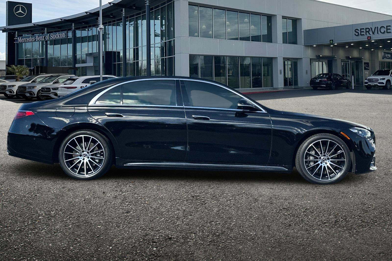 Certified 2022 Mercedes-Benz S 500 4MATIC image 3