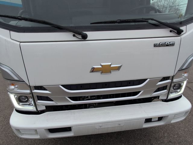 Certified 2024 Chevrolet Low Cab Forward image 26