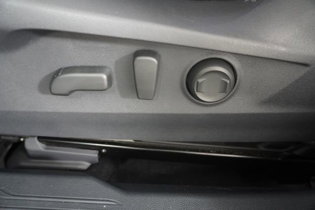 Used 2025 Subaru Outback Premium image 21