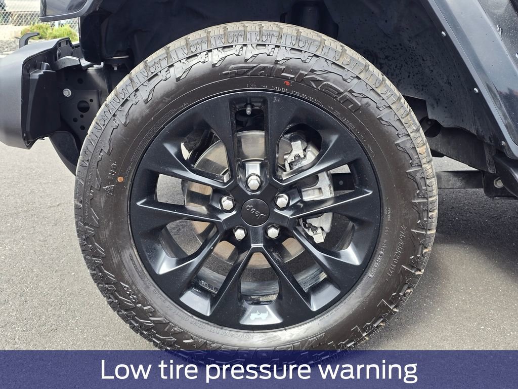 Used 2021 Jeep Wrangler Unlimited Sahara w/ Cold Weather Group AWD/4WD image 9