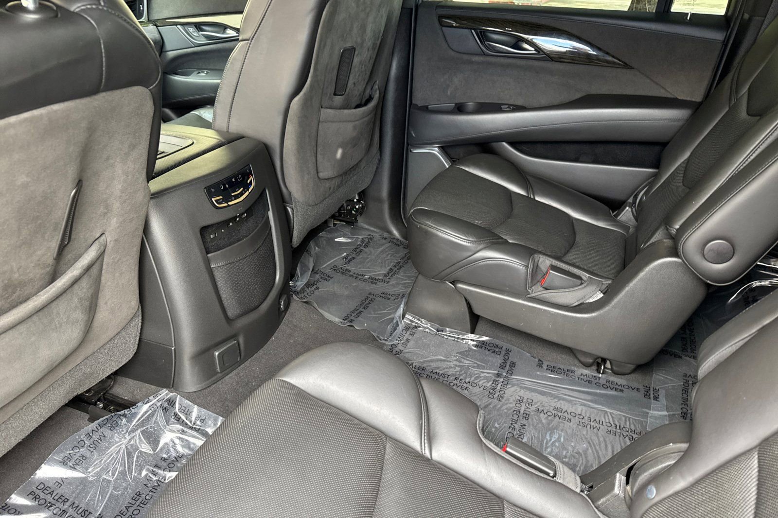 Used 2019 Cadillac Escalade ESV Platinum image 12
