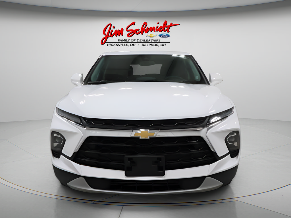 Used 2025 Chevrolet Blazer LT AWD/4WD image 3