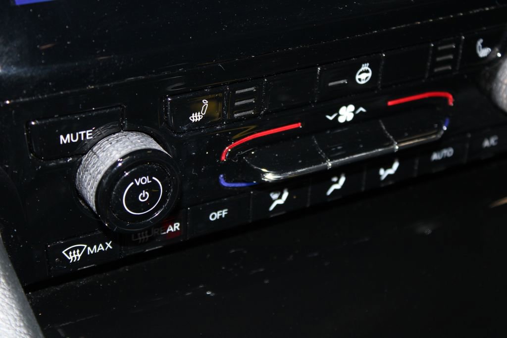 Used 2023 Jeep Grand Cherokee Limited image 41