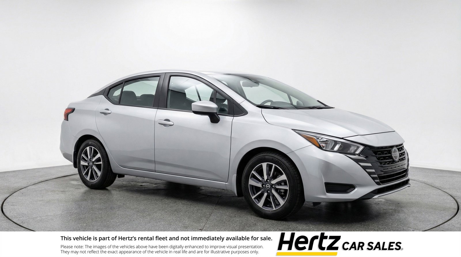 Used 2025 Nissan Versa SV image 1