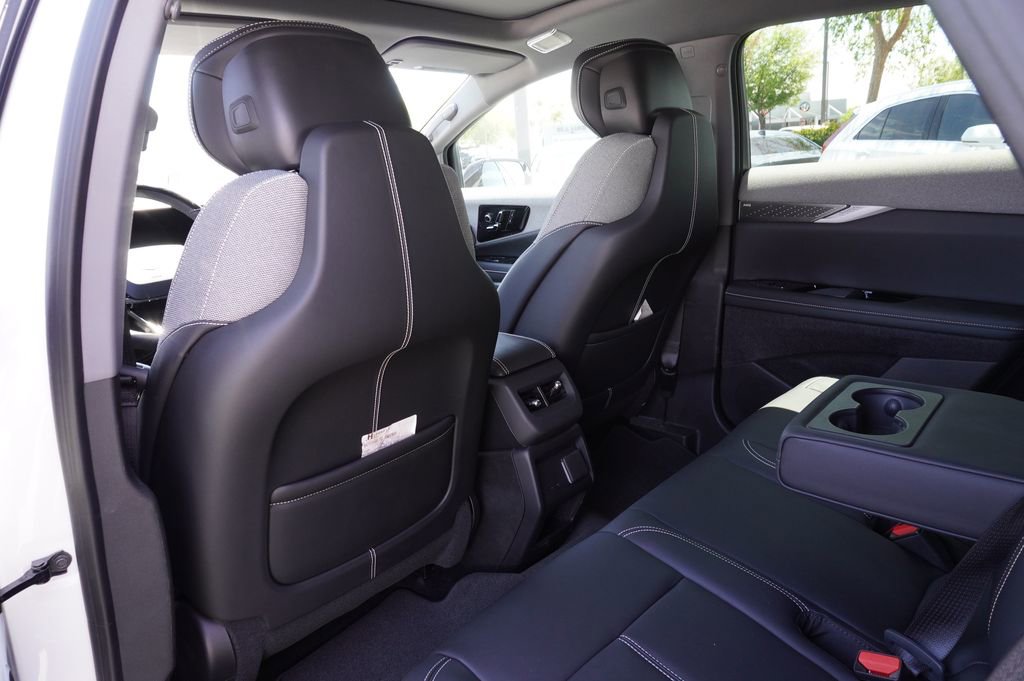 New 2025 Cadillac Optiq Luxury 1 AWD/4WD image 9