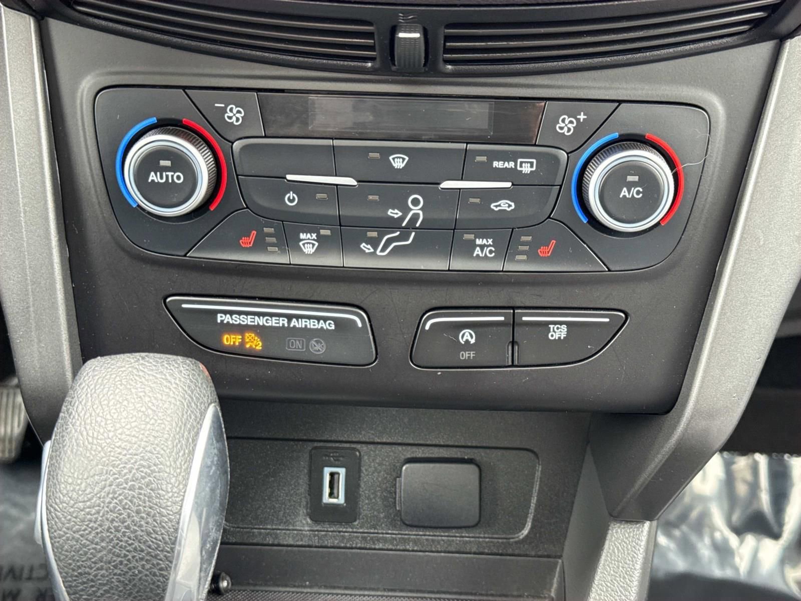 Used 2018 Ford Escape SE image 13