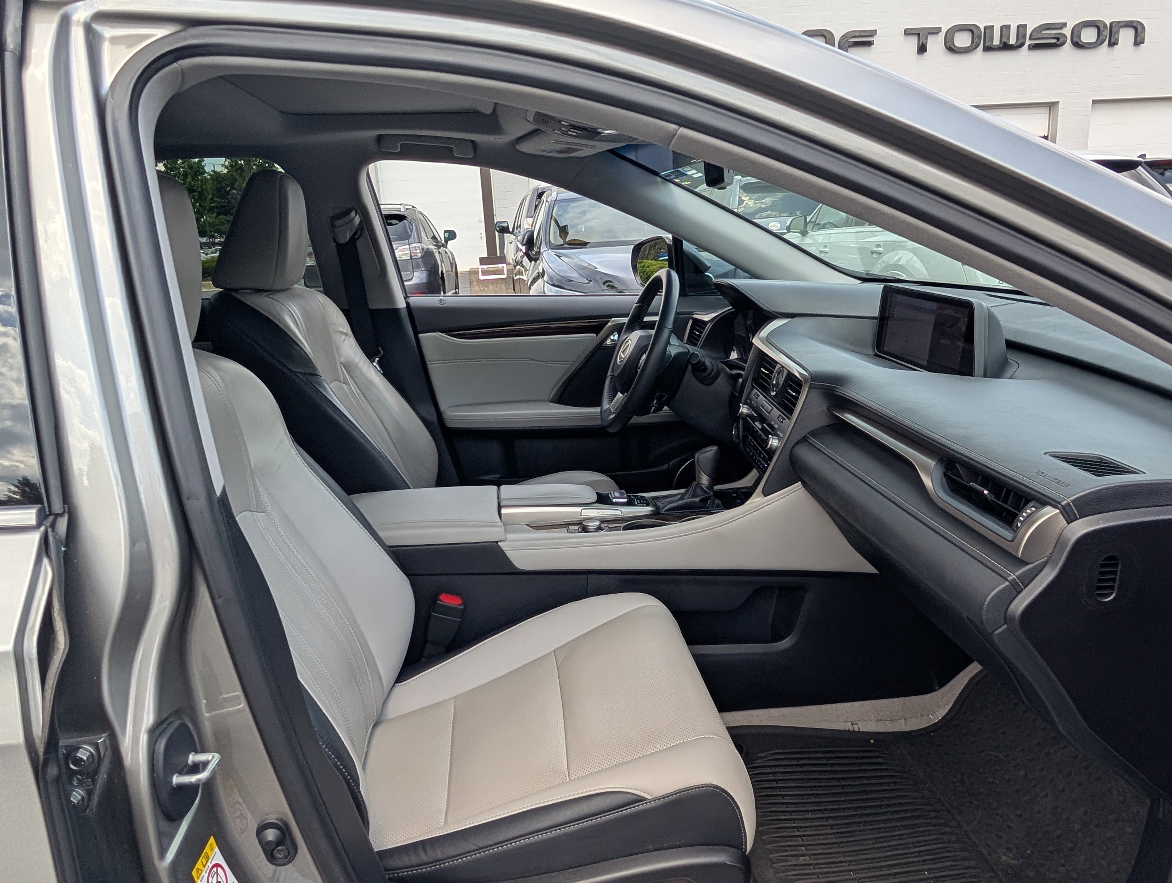 Used 2017 Lexus RX 350 AWD image 11