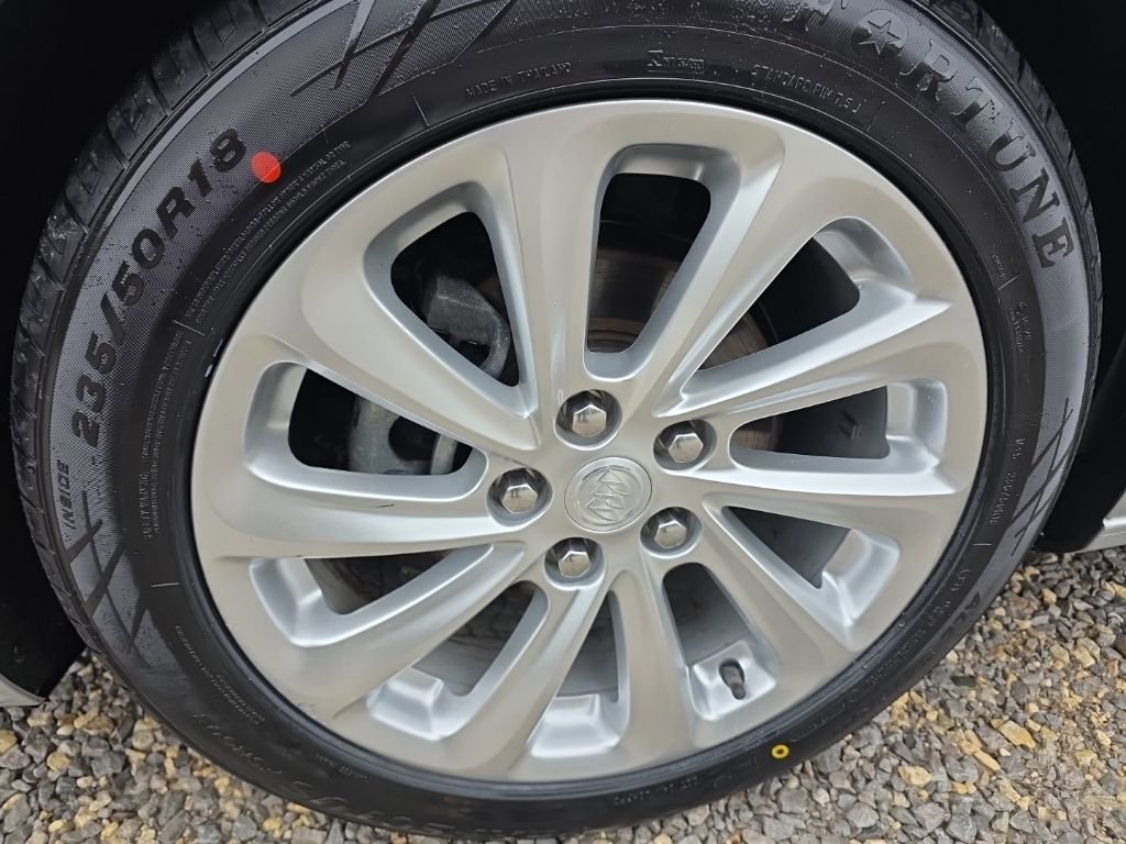 Used 2015 Buick LaCrosse Leather image 10