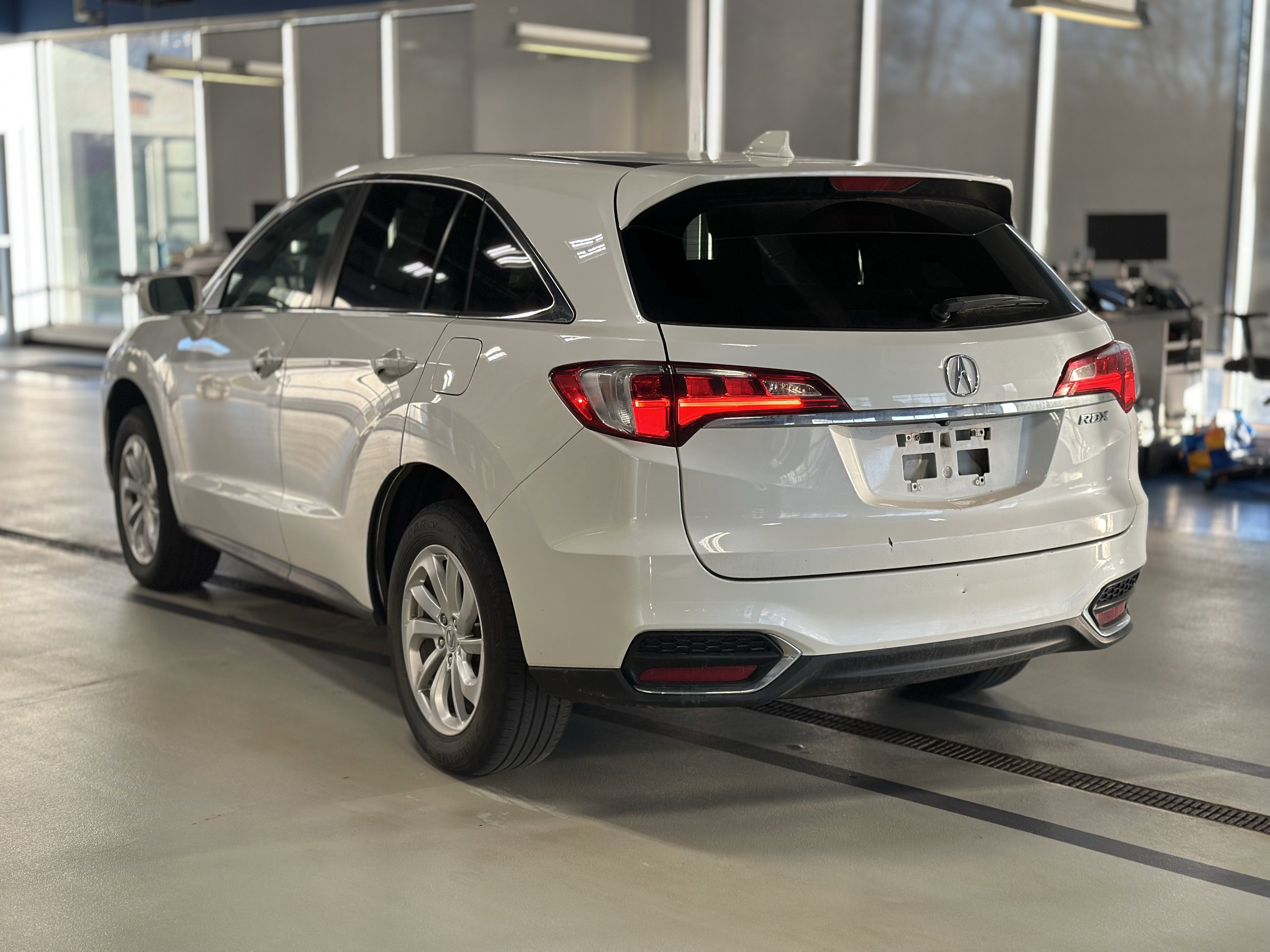 Used 2018 Acura RDX FWD w/ Technology Package image 8