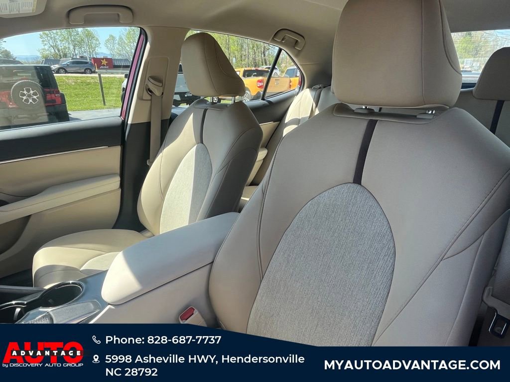 Used 2019 Toyota Camry LE FWD image 8