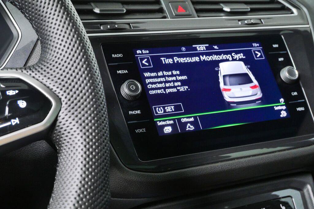 Used 2024 Volkswagen Tiguan SEL R-Line AWD/4WD image 13