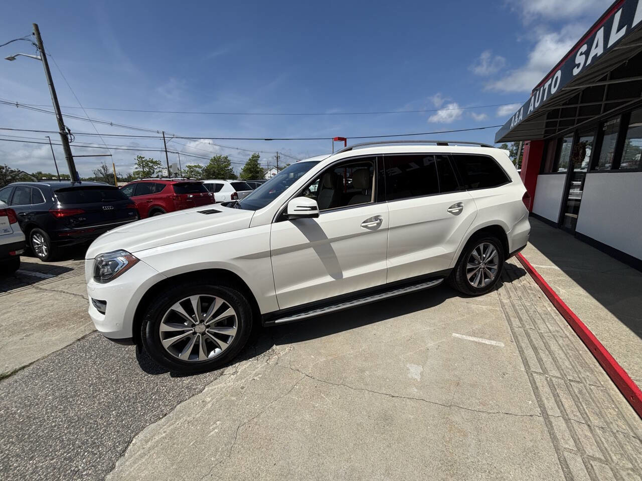 Used 2016 Mercedes-Benz GL 320 GL 350 BlueTEC AWD 4MATIC 4dr image 3