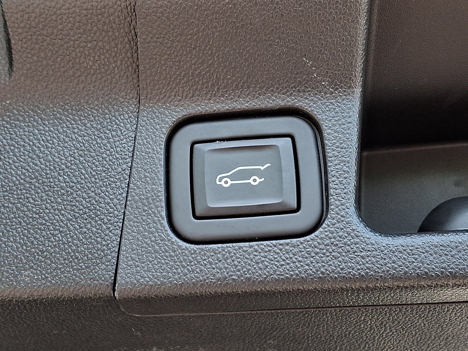 Used 2023 GMC Acadia AT4 w/ Technology Package AWD/4WD image 29