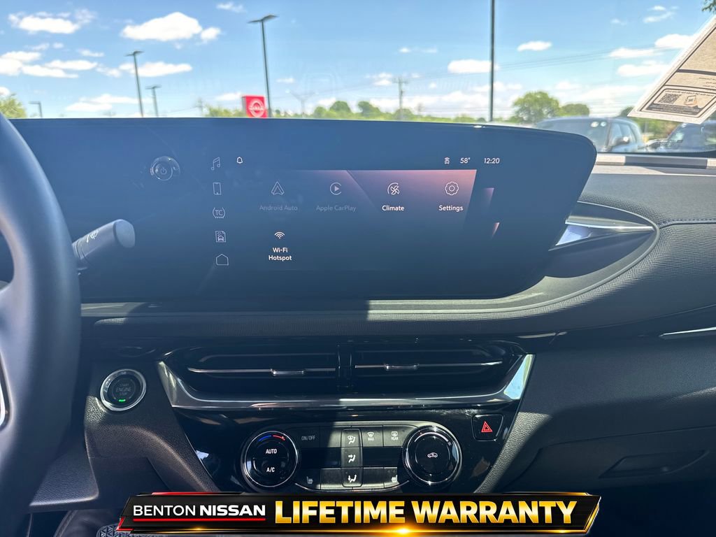 Used 2025 Buick Envista Sport Touring w/ Experience Buick Package FWD image 17