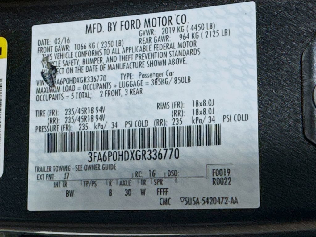 Used 2016 Ford Fusion SE w/ Equipment Group 202A FWD image 39