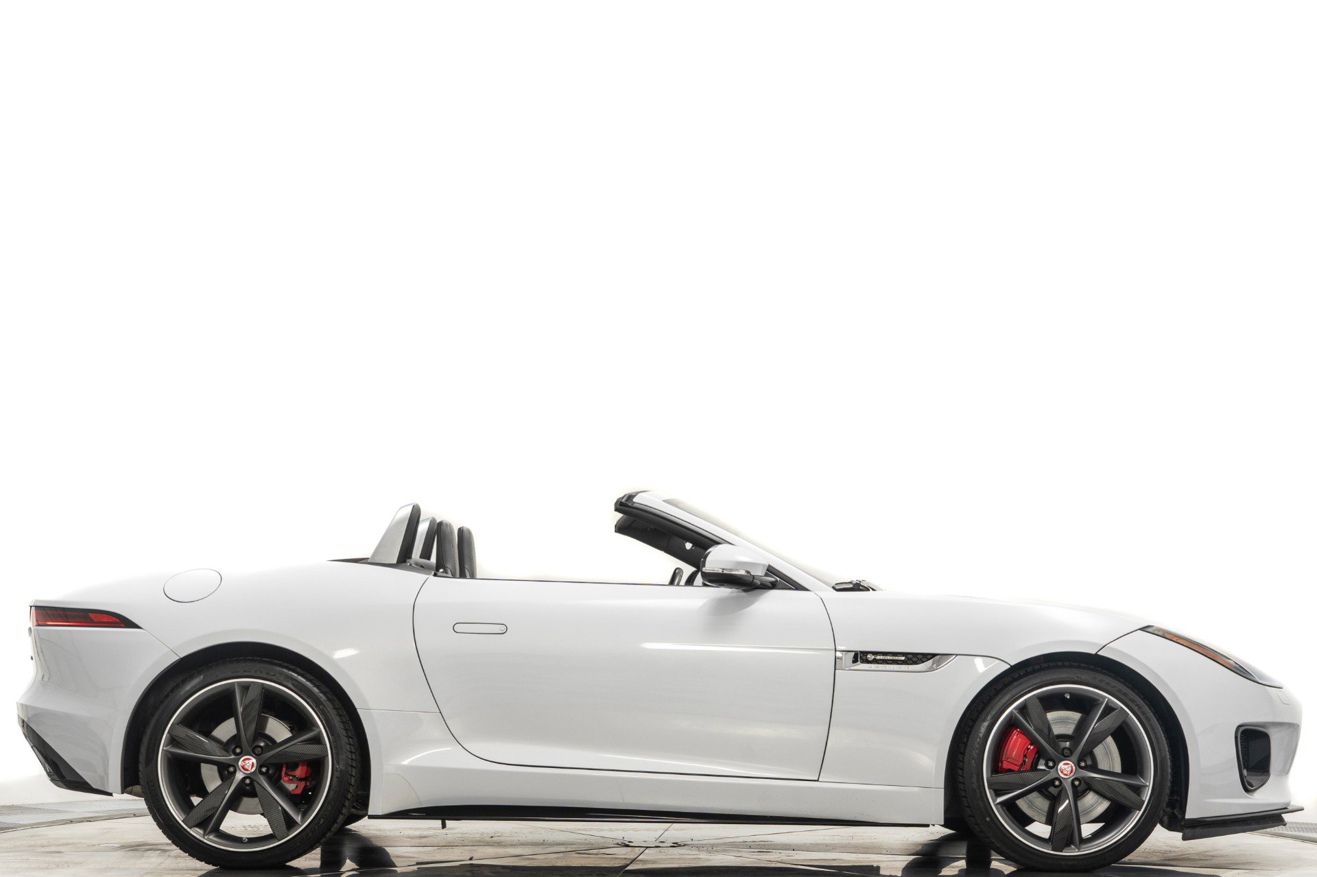 Used 2019 Jaguar F-TYPE R-Dynamic image 2