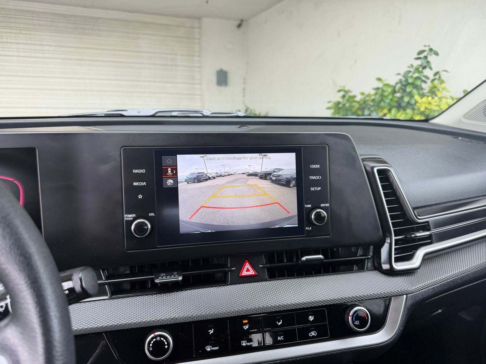 Used 2025 Kia Sportage LX image 24