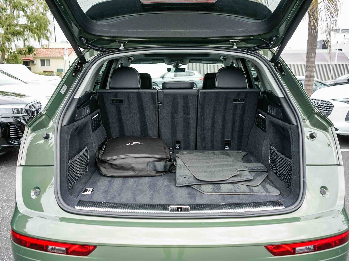 Used 2023 Audi Q5 e Premium Plus w/ Premium Plus Package image 27